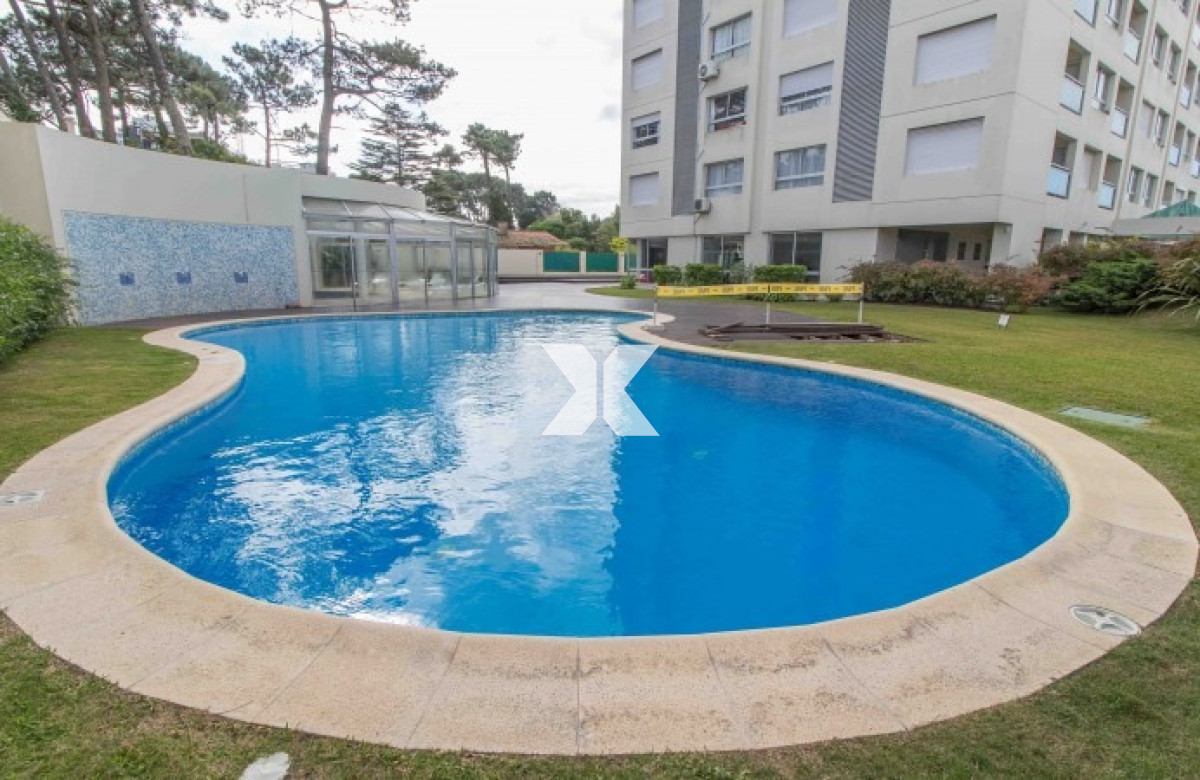 Apartamento ID.47 - Apartamento De 2 Dormitorios En Torre Con Servicios.