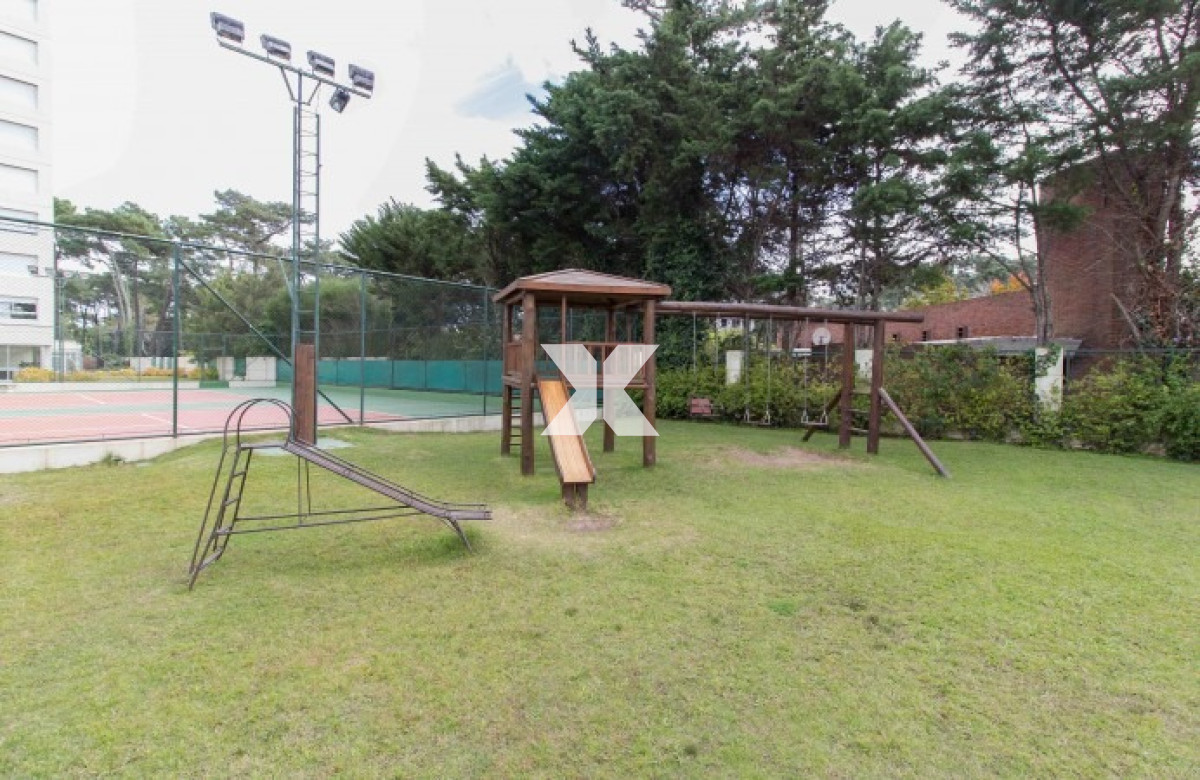 Apartamento ID.47 - Apartamento De 2 Dormitorios En Torre Con Servicios.