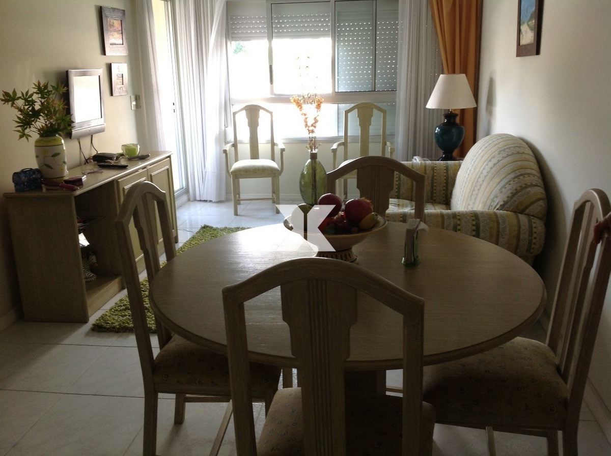 Apartamento ID.47 - Apartamento De 2 Dormitorios En Torre Con Servicios.