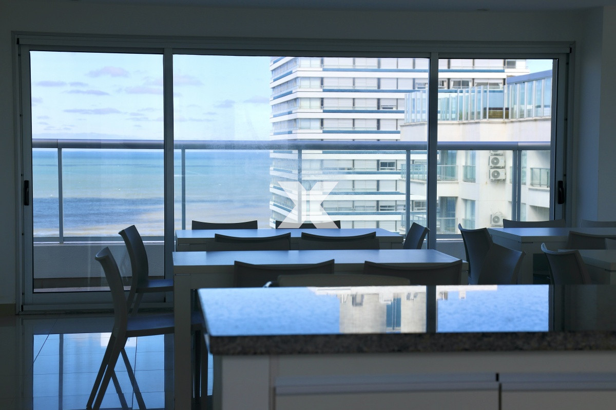 Apartamento ID.206 - Excelente Semipiso con vista al mar. Imperdible