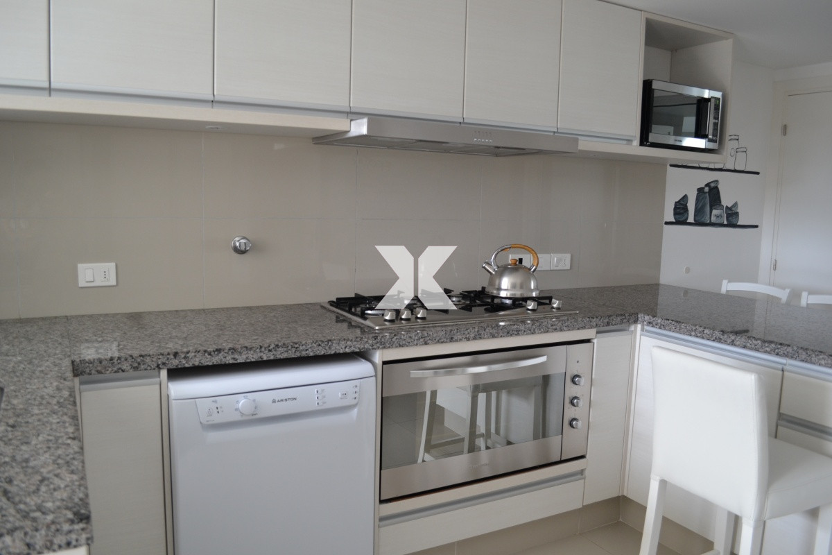 Apartamento ID.206 - Excelente Semipiso con vista al mar. Imperdible