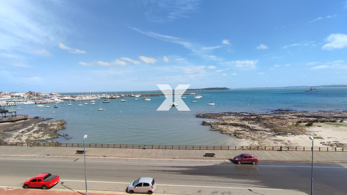 Apartamento ID.238 - Excelente apartamento en primera línea. Amplio y con muy linda vista.