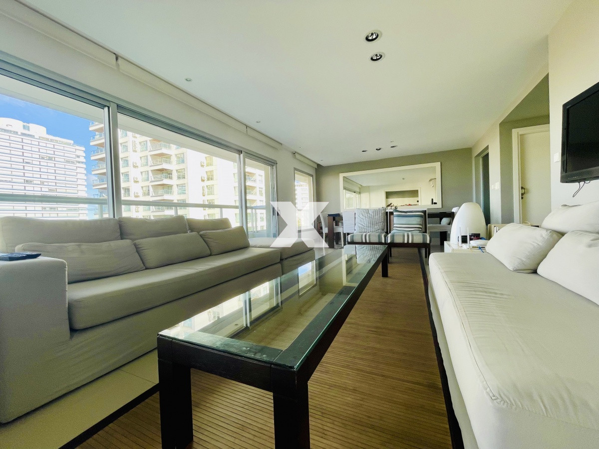 Apartamento ID.206 - Excelente Semipiso con vista al mar. Imperdible