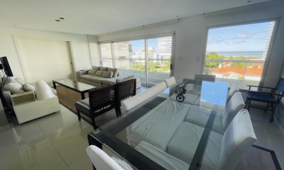 Excelente Semipiso con vista al mar. Imperdible