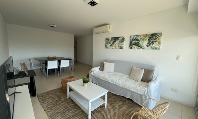 Hermoso apartamento en parada 4 de Blvd. Artigas