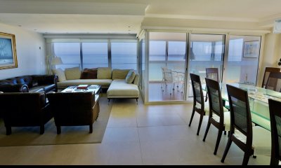 Excelente apartamento frente al mar