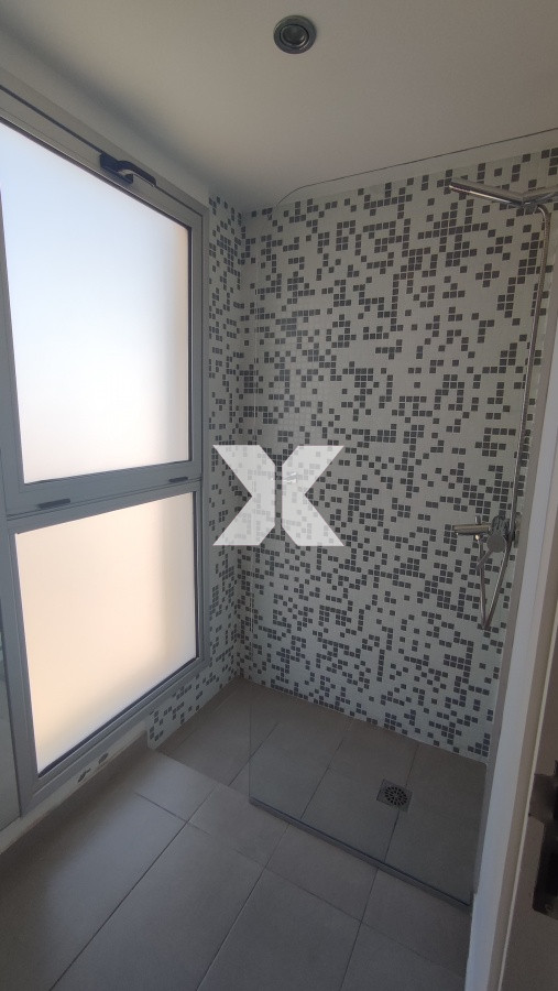 Apartamento ID.255 - Muy lindo apartamento en torre con servicios a pasos de Playa Brava.