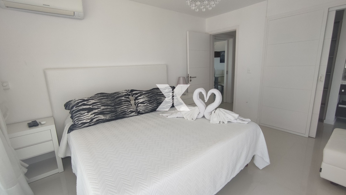 Apartamento ID.255 - Muy lindo apartamento en torre con servicios a pasos de Playa Brava.