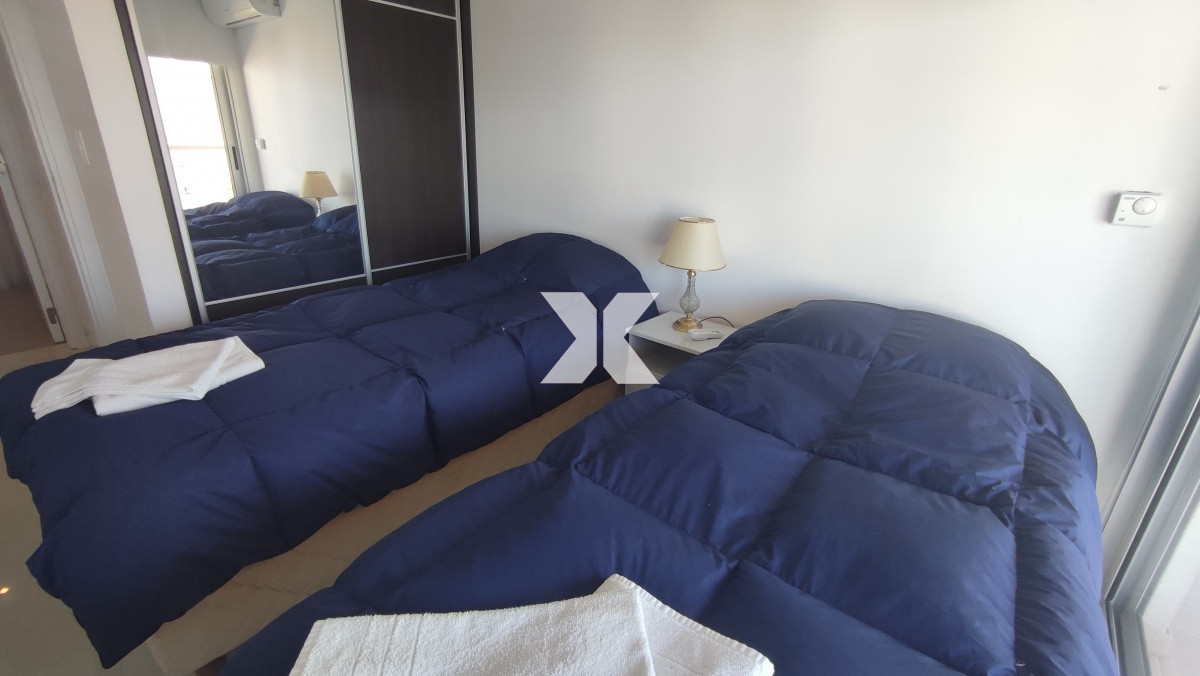 Apartamento ID.255 - Muy lindo apartamento en torre con servicios a pasos de Playa Brava.