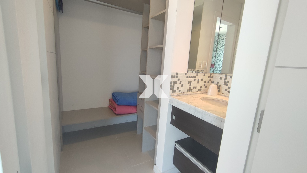 Apartamento ID.255 - Muy lindo apartamento en torre con servicios a pasos de Playa Brava.