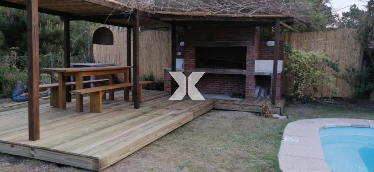 muy linda casa en barrio privado en alquiler anual. - xna77c