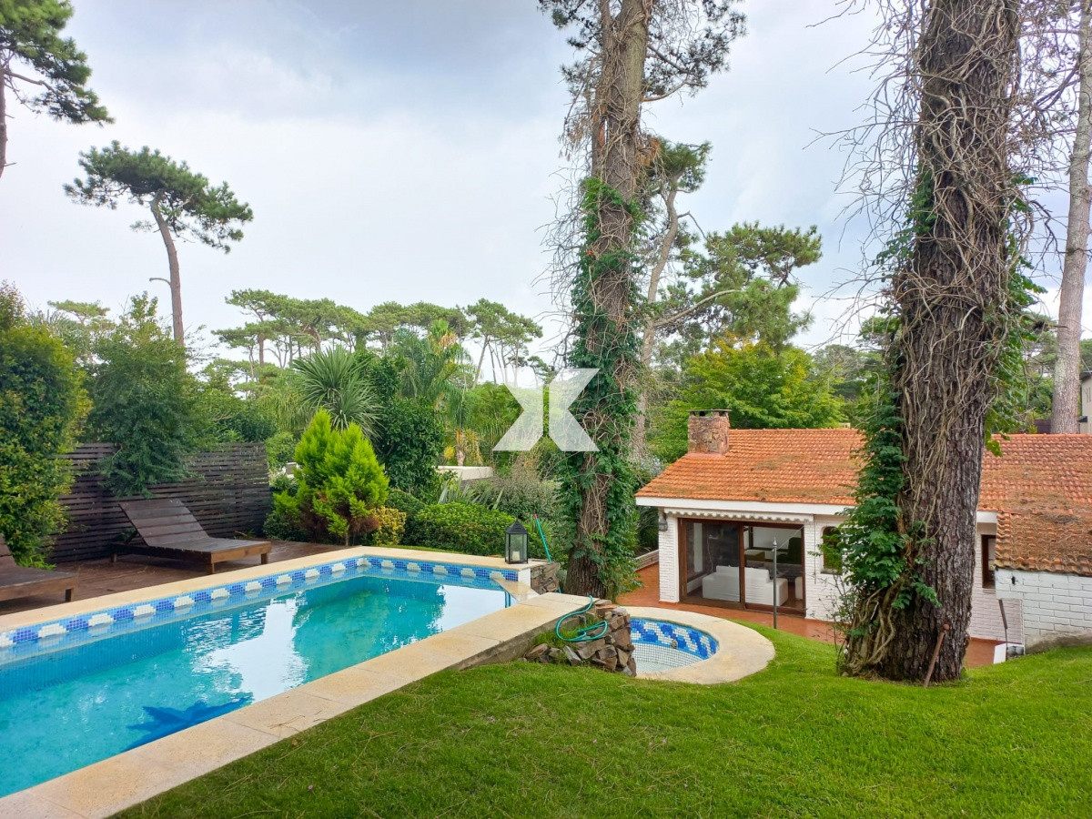 hermosa casa en excelente zona con todas las comodidades  - xna383c