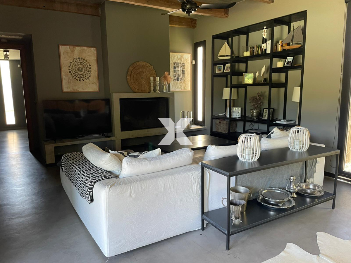 Casa ID.550 - Hermosa casa en alquiler 