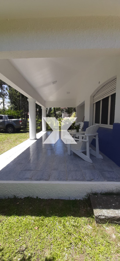 Casa ID.372 - Excelente casa a una cuadra de playa mansa 