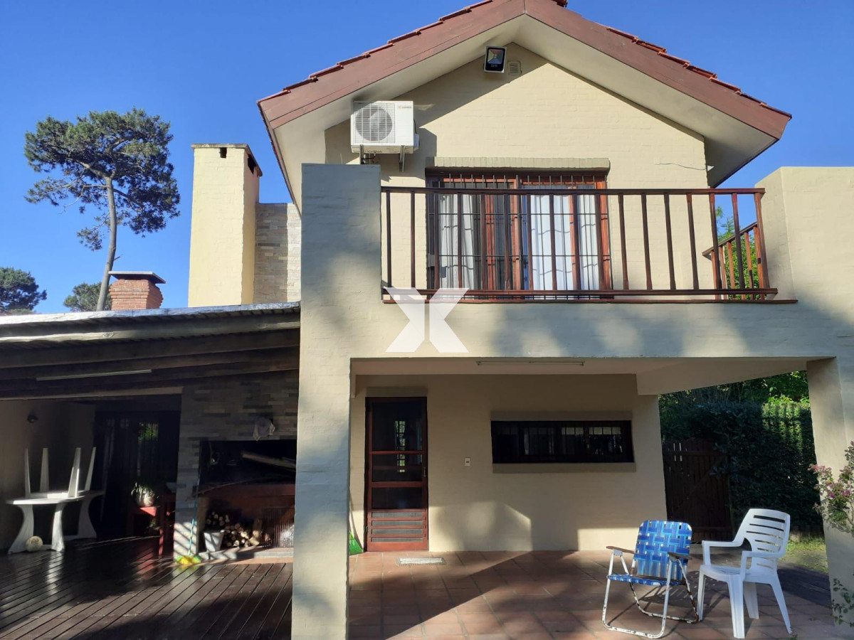 Muy linda casa en Barrio Marly - XNA517C