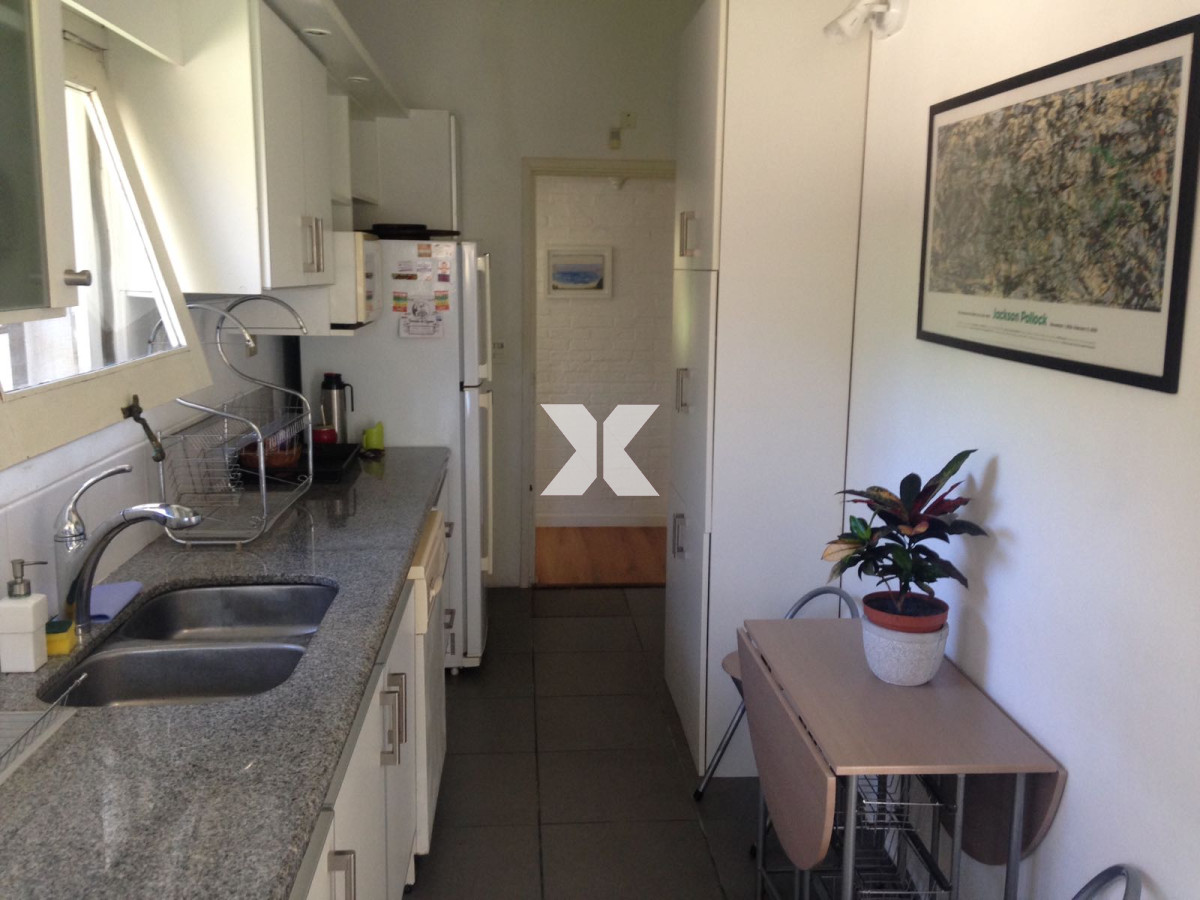 Casa ID.254 - Muy linda casa con jardín, parrillero y piscina. Pronta para disfrutar!