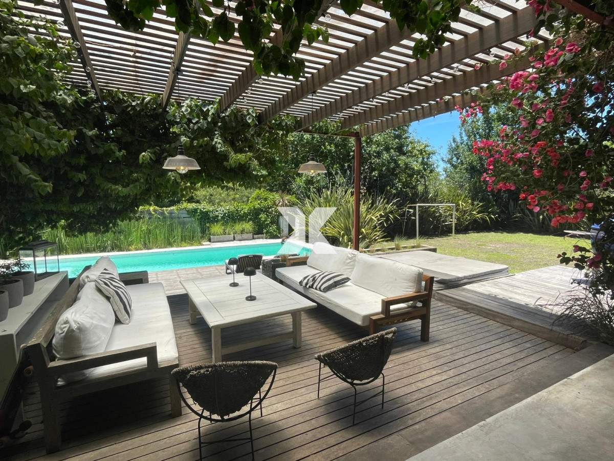 Casa ID.550 - Hermosa casa en alquiler 