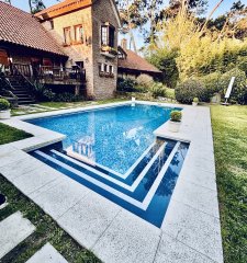 Casa en venta de 6 dormitorios con piscina climatizada y barbacoa!