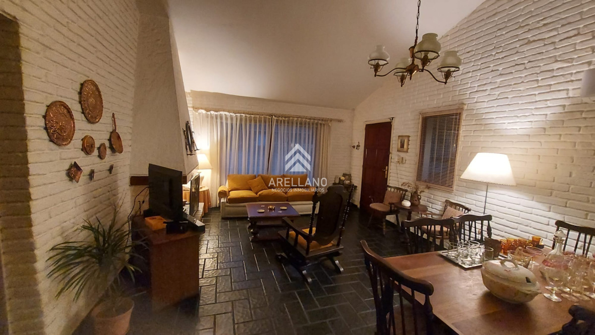 Casa ID.5925 - Construcción tradicional en venta 2 dormitorios