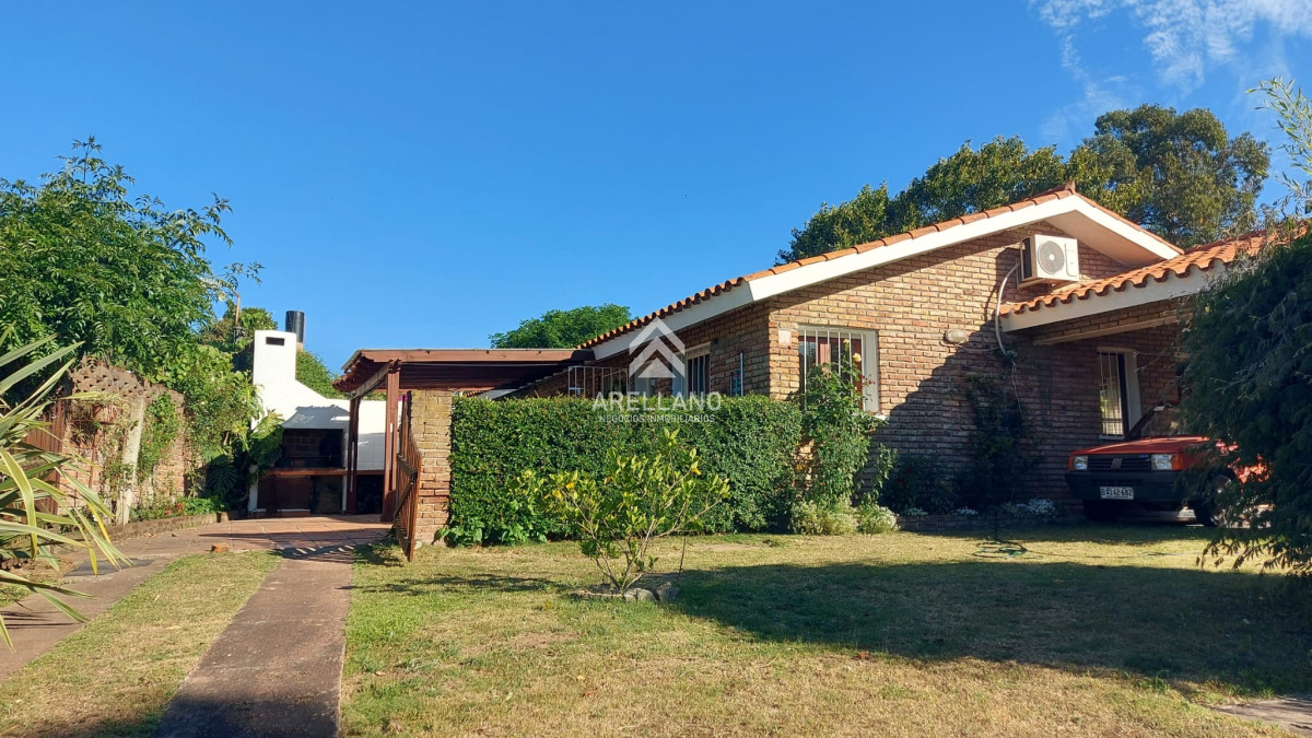 Casa ID.5925 - Construcción tradicional en venta 2 dormitorios