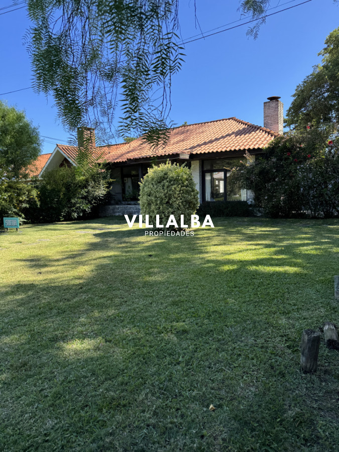 Casa ID.3074 - Venta de casa 4 dormitorios en zona Paradas, proxima al mar. 