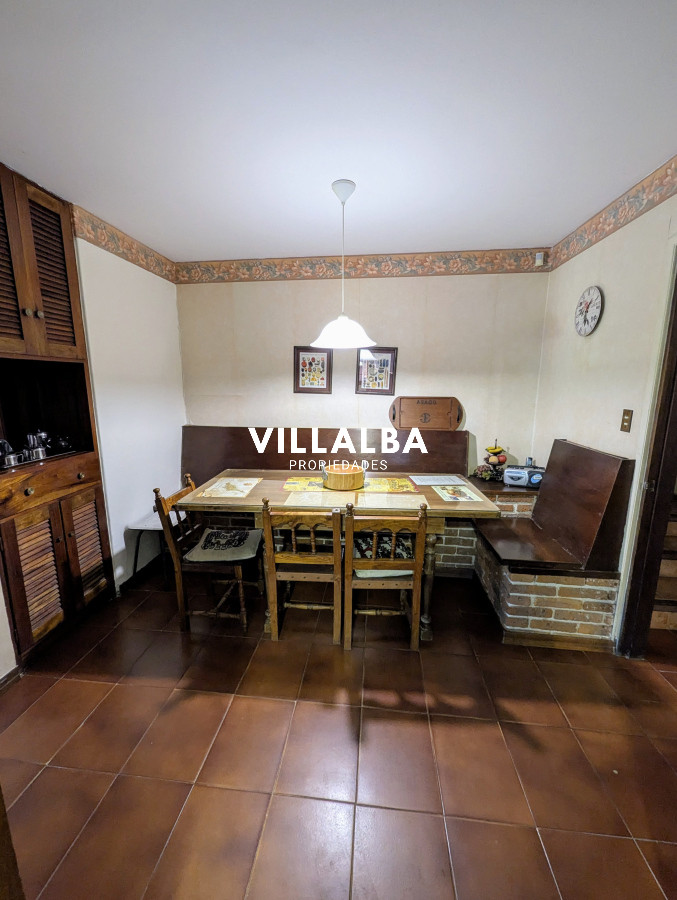 Apartamento ID.4037 - Oportunidad venta gran casa en zona residencial y proyeccion comercial 