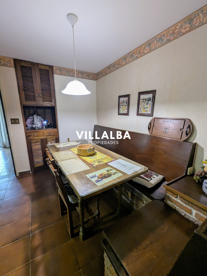 Apartamento ID.4037 - Oportunidad venta gran casa en zona residencial y proyeccion comercial 