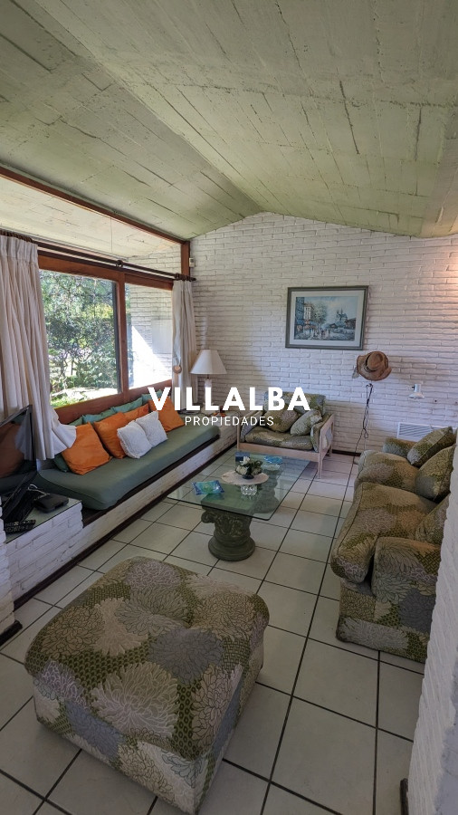 Casa ID.3074 - Venta de casa 4 dormitorios en zona Paradas, proxima al mar. 