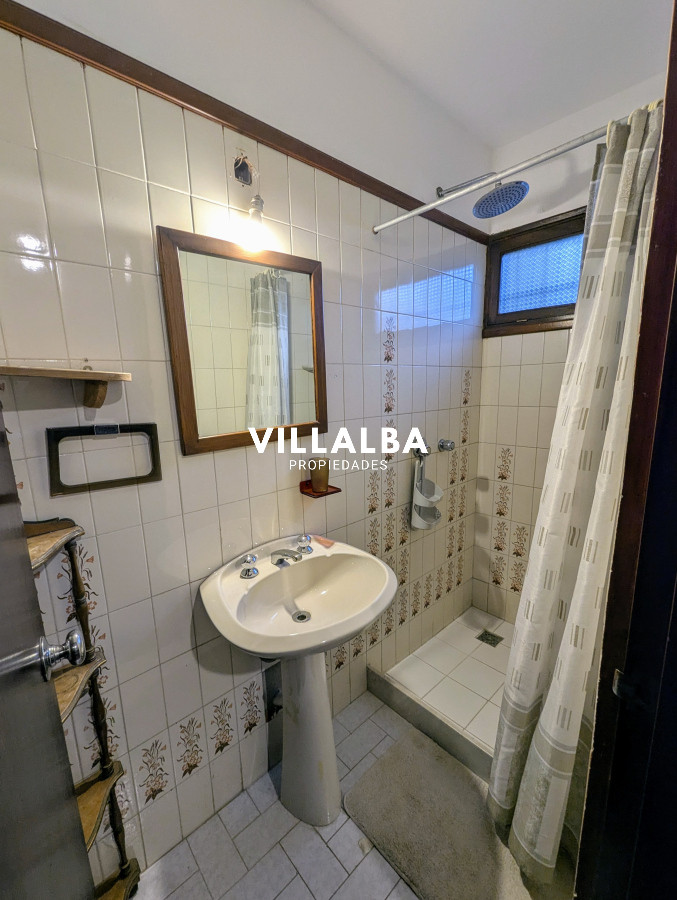 Apartamento ID.4037 - Oportunidad venta gran casa en zona residencial y proyeccion comercial 