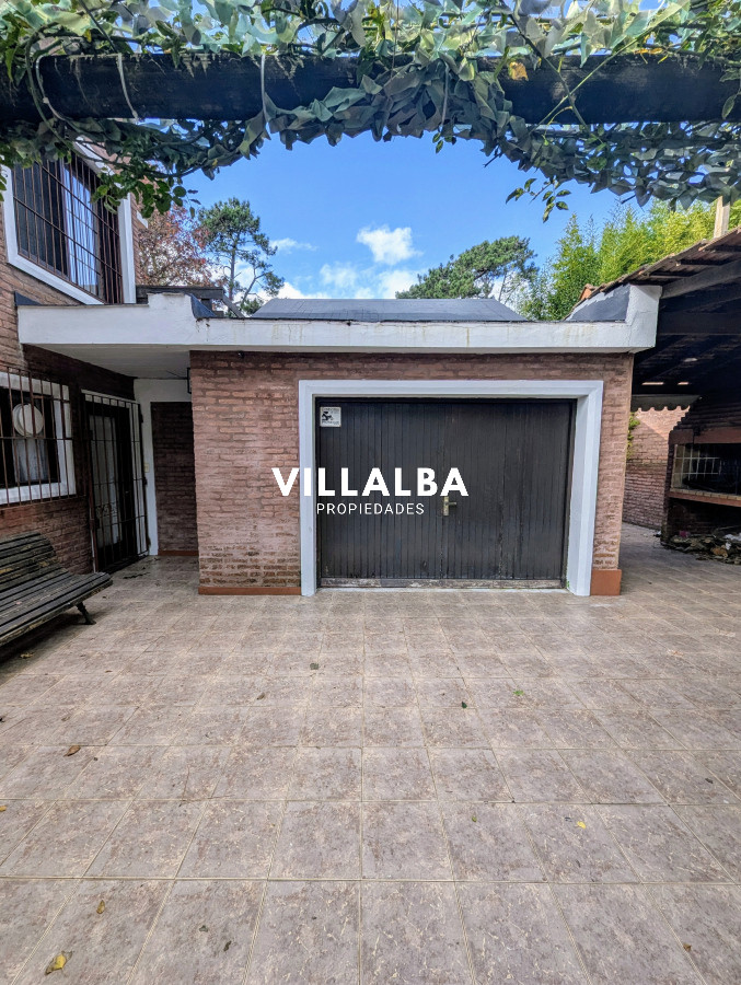 Apartamento ID.4037 - Oportunidad venta gran casa en zona residencial y proyeccion comercial 