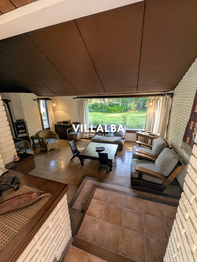 Apartamento ID.4037 - Oportunidad venta gran casa en zona residencial y proyeccion comercial 