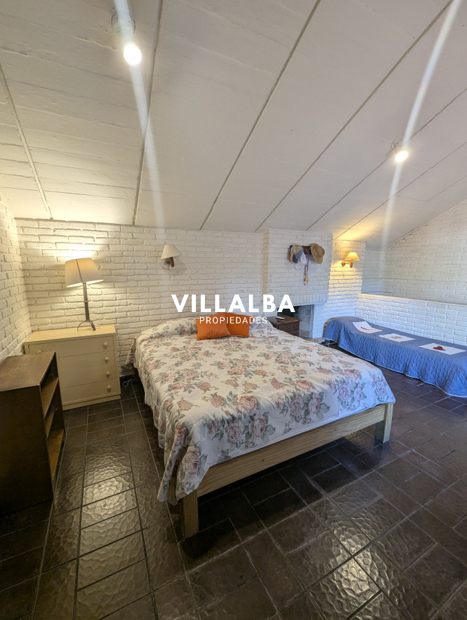 Apartamento ID.4037 - Oportunidad venta gran casa en zona residencial y proyeccion comercial 