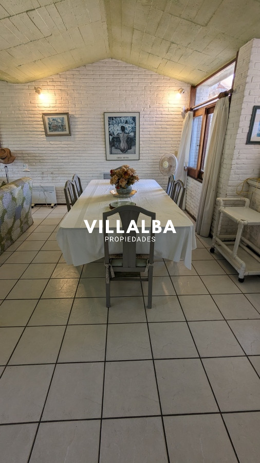 Casa ID.3074 - Venta de casa 4 dormitorios en zona Paradas, proxima al mar. 