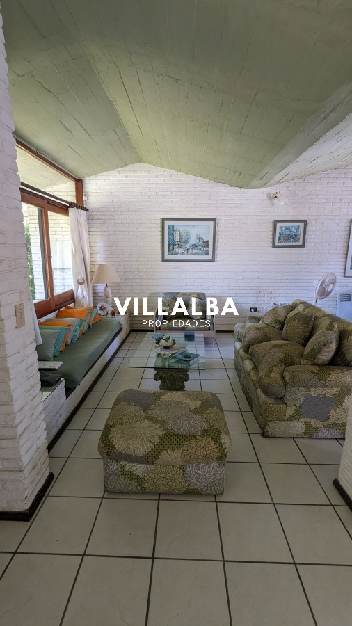 Casa ID.3074 - Venta de casa 4 dormitorios en zona Paradas, proxima al mar. 