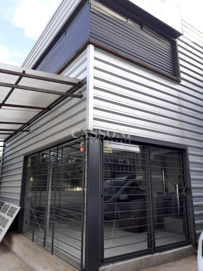 Local Comercial ID.945 - Excelente galpón y local comercial