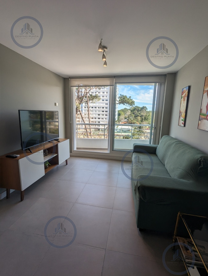 Apartamento de 2 dormitorios dos baños en torre moderna, cerca de todo — fotografía 1