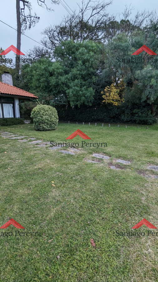 Casa ID.15578 - Venta de casa 4 dormitorios en zona Paradas, proxima al mar. 