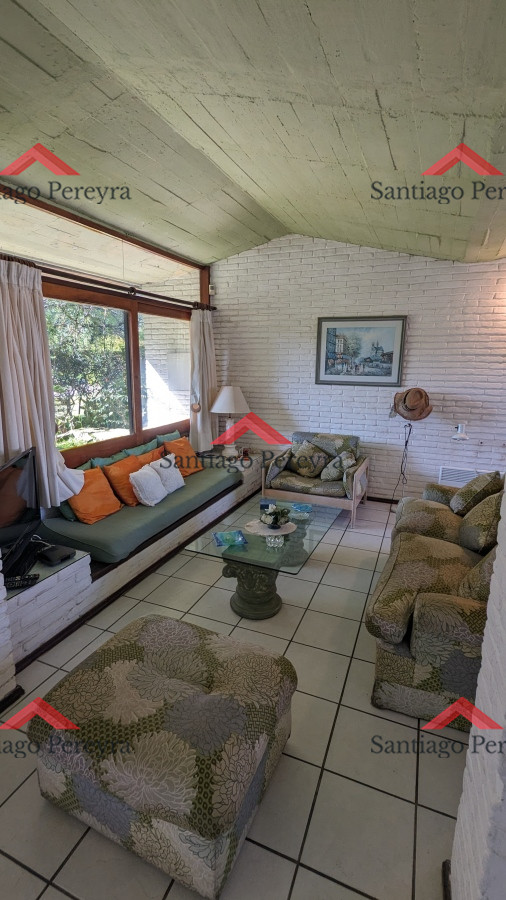 Casa ID.15578 - Venta de casa 4 dormitorios en zona Paradas, proxima al mar. 