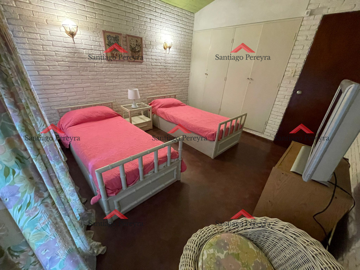 Casa ID.15578 - Venta de casa 4 dormitorios en zona Paradas, proxima al mar. 