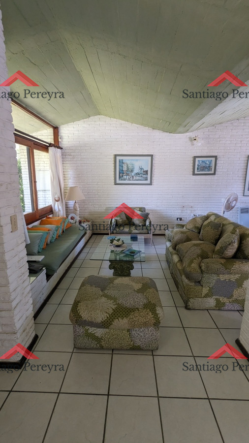 Casa ID.15578 - Venta de casa 4 dormitorios en zona Paradas, proxima al mar. 