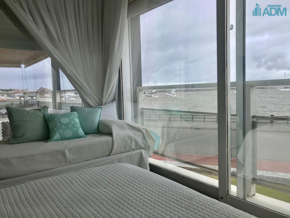 Apartamento ID.257 - Gran departamento, con la mejor vista al puerto 