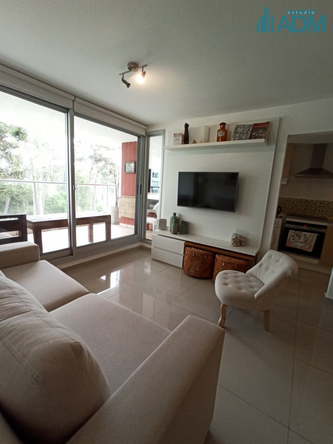 Apartamento ID.406 - Moderno apartamento, parrillero propio.