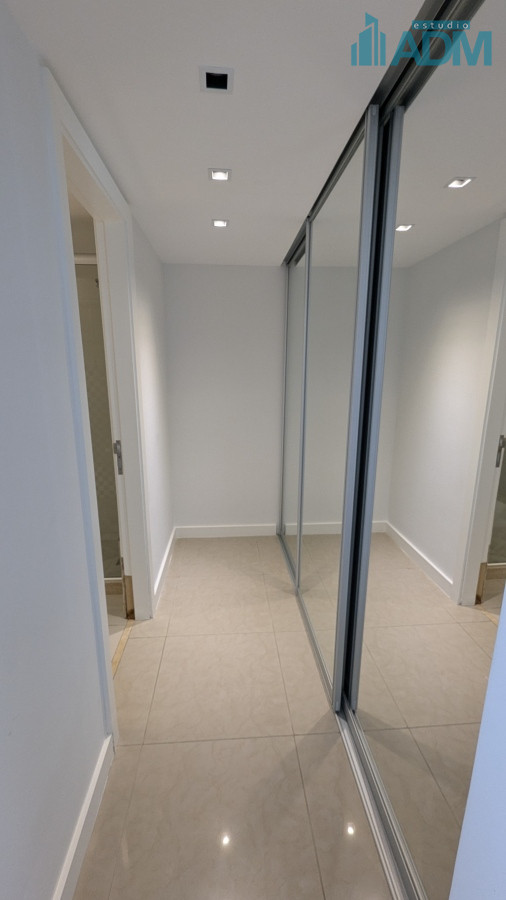 Apartamento ID.1665 - Alquiler departamento frente al mar, 4 suites y dependencia.