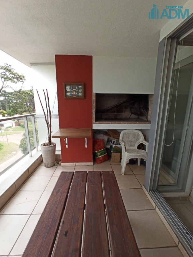 Apartamento ID.406 - Moderno apartamento, parrillero propio.