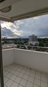 Apartamento dos dormitorios, terraza y vista 