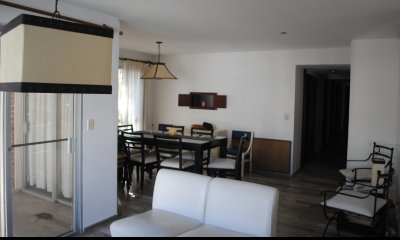 Oportunidad, muy buen apartamento 3 dormitorios a escasos metros muelle Mailhos