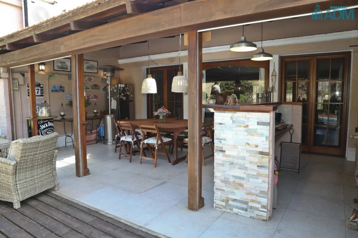 Casa ID.1714 - Casa en venta en Playa Mansa.