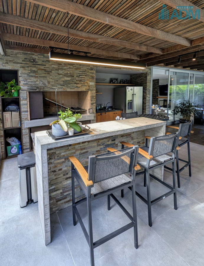 Casa ID.1918 - Excelente propiedad en venta en en barrio privado 