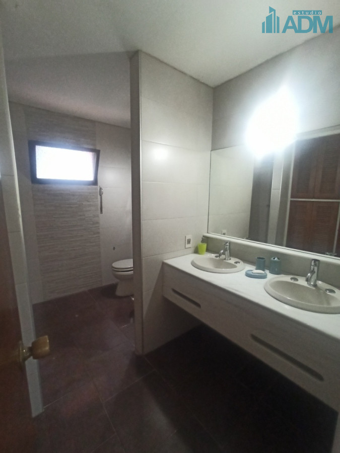 Casa ID.970 - Casa con gran capacidad, en excelente ubicacion