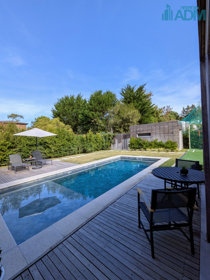 Casa ID.1918 - Excelente propiedad en venta en en barrio privado 